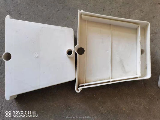 Condición de la tubería de agua de PVC-U para el cultivo de canaletas de fresa en sistema hidropónico