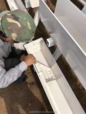 Condición de la tubería de agua de PVC-U para el cultivo de canaletas de fresa en sistema hidropónico